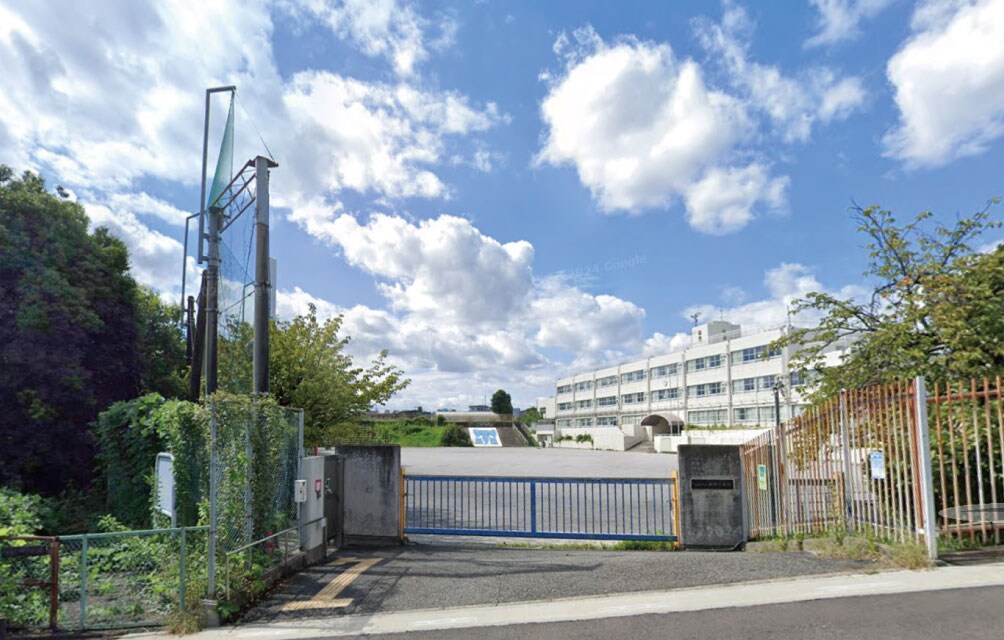 川崎市立新作小学校