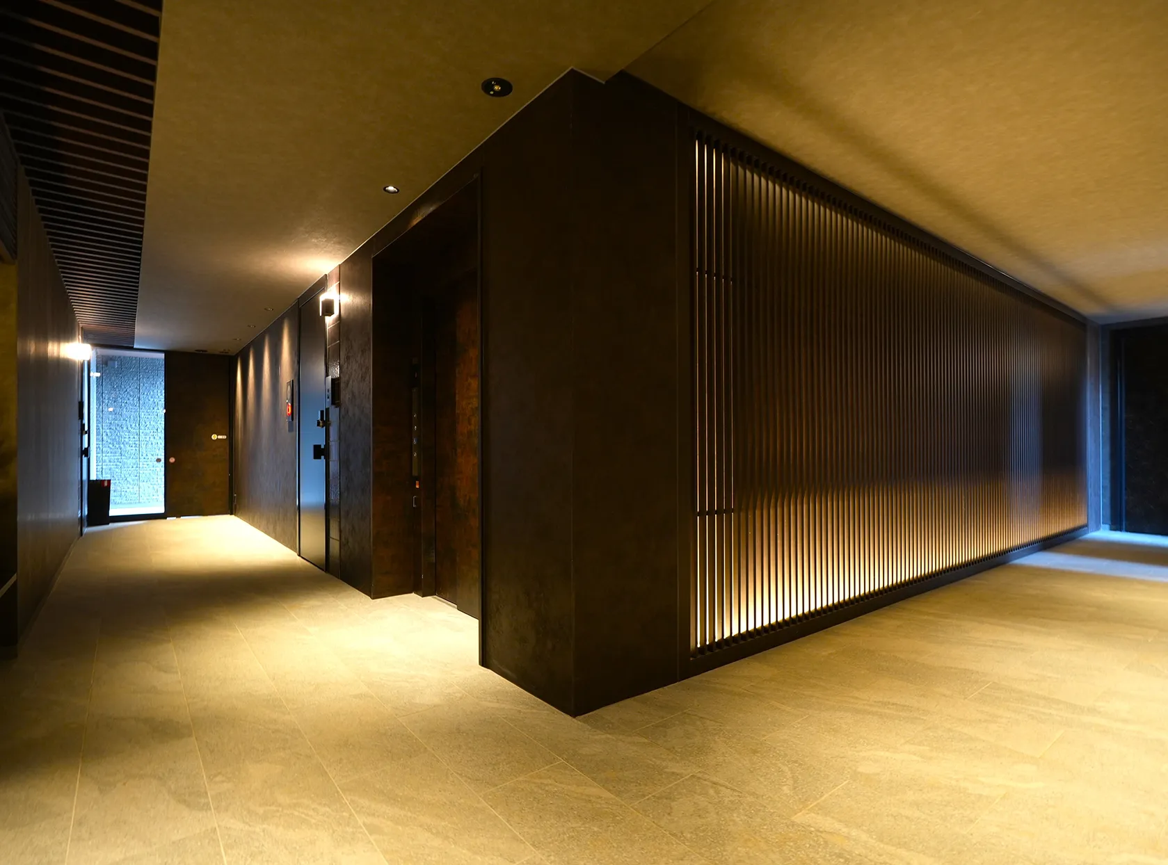 エントランスホール・1階内廊下